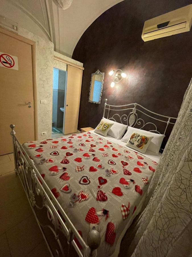 B&B Sotto Gli Archi カターニア エクステリア 写真